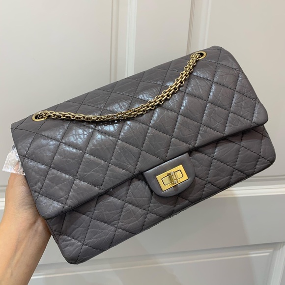 💓Sold💓Chanel Quilted Leather Reissue 2.55 - Picture 6 of 16
